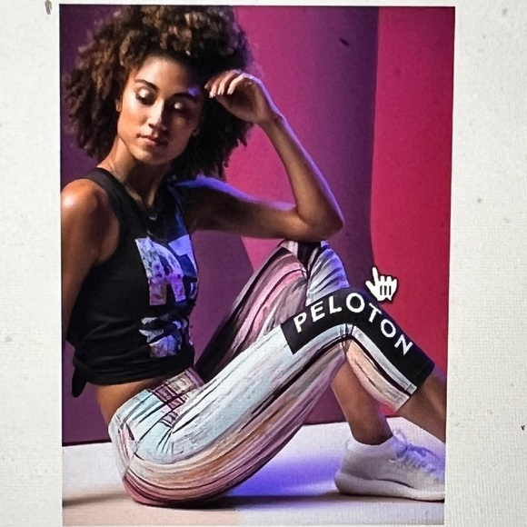 Peloton x WITH Rainbow Capri - Medium - Picture 3 of 4